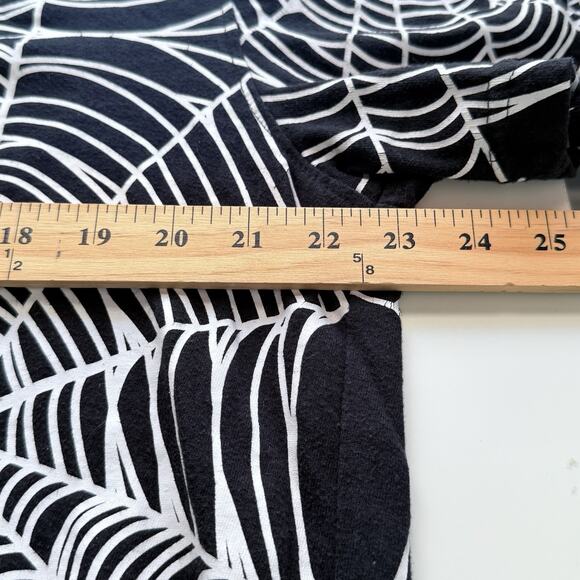 DSTRKT T Shirt 2XL Allover Cobweb Print Black Halloween Inverted Cross Grunge - Picture 3 of 7